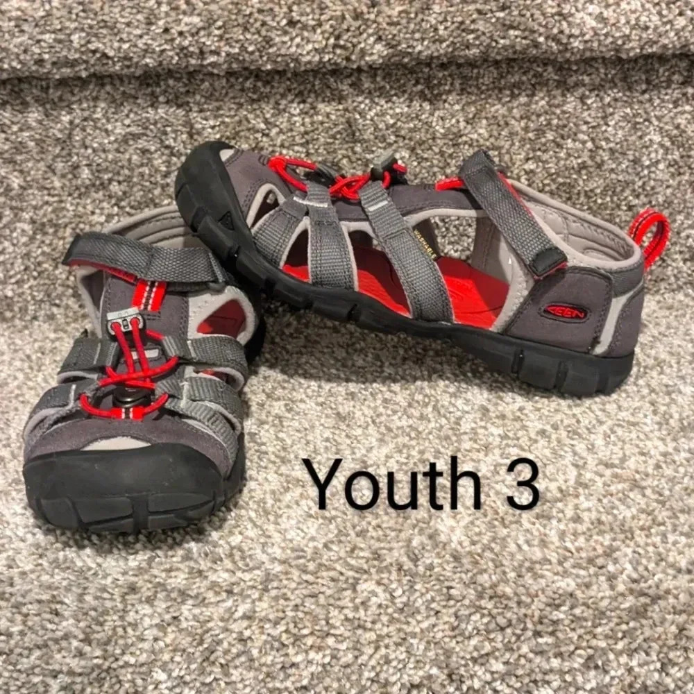 ⚡Youth size 3 Keen Venice H2 Gray water shoes hiking sandals